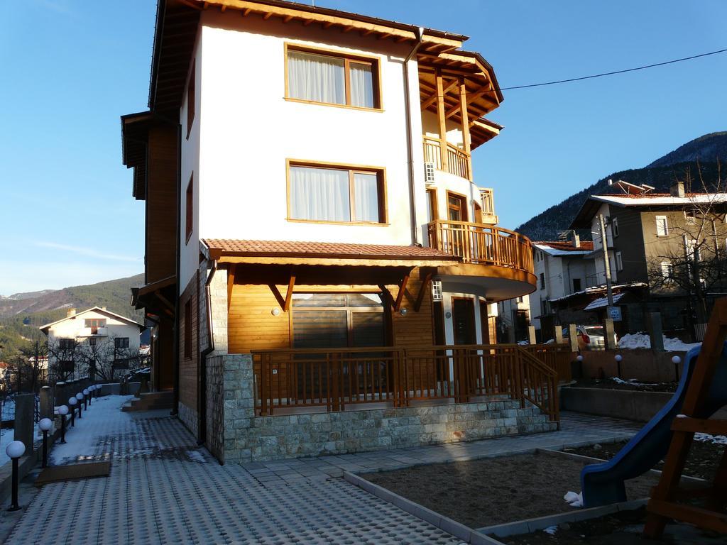 ספרבה בניה Yuliya Guest House מראה חיצוני תמונה