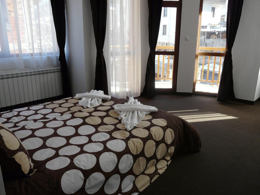 ספרבה בניה Yuliya Guest House מראה חיצוני תמונה