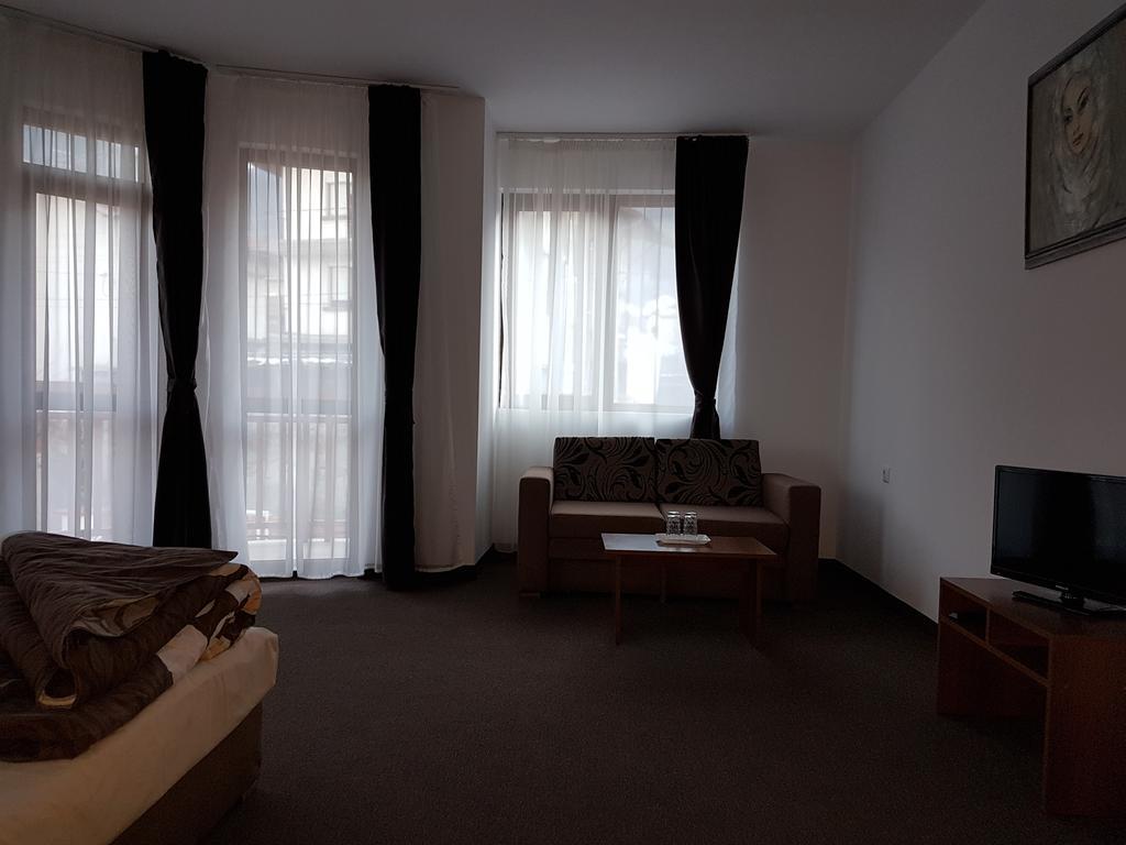 ספרבה בניה Yuliya Guest House מראה חיצוני תמונה