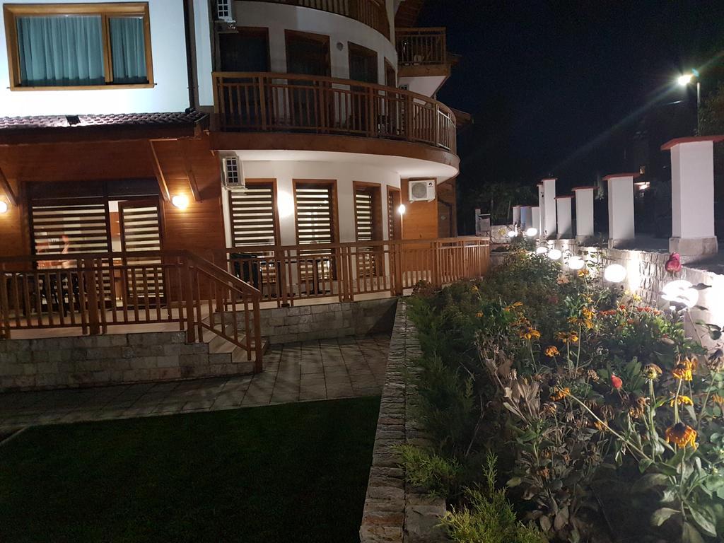 ספרבה בניה Yuliya Guest House מראה חיצוני תמונה
