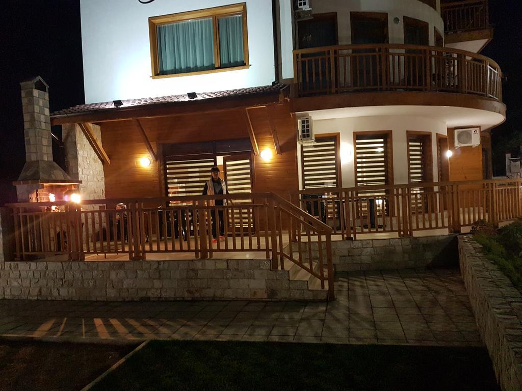 ספרבה בניה Yuliya Guest House מראה חיצוני תמונה