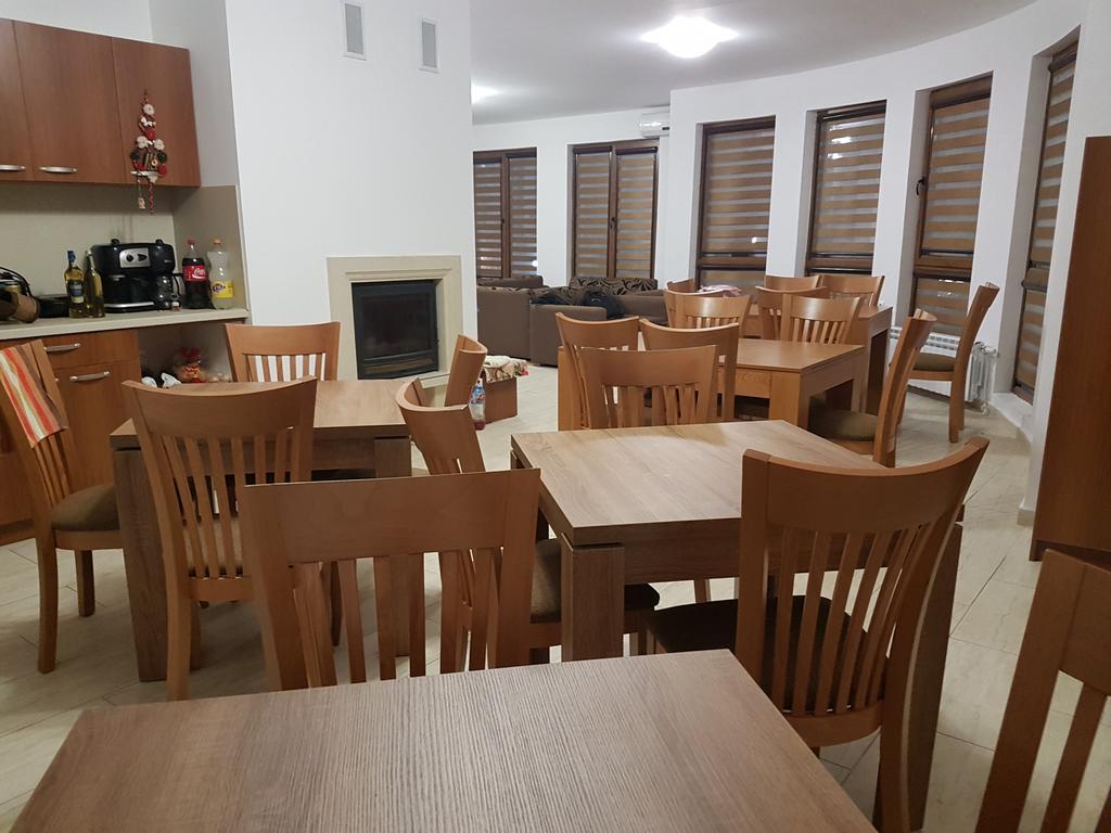 ספרבה בניה Yuliya Guest House מראה חיצוני תמונה