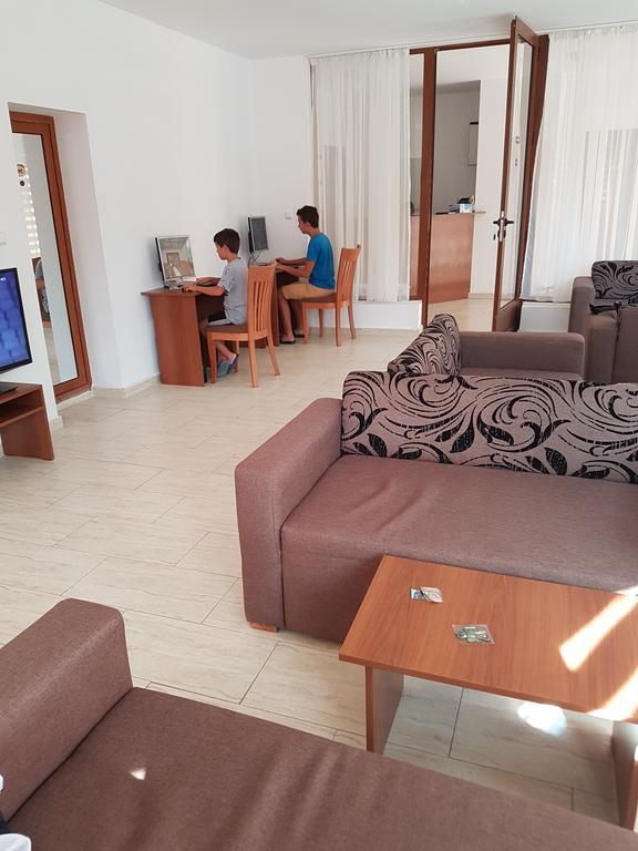 ספרבה בניה Yuliya Guest House מראה חיצוני תמונה