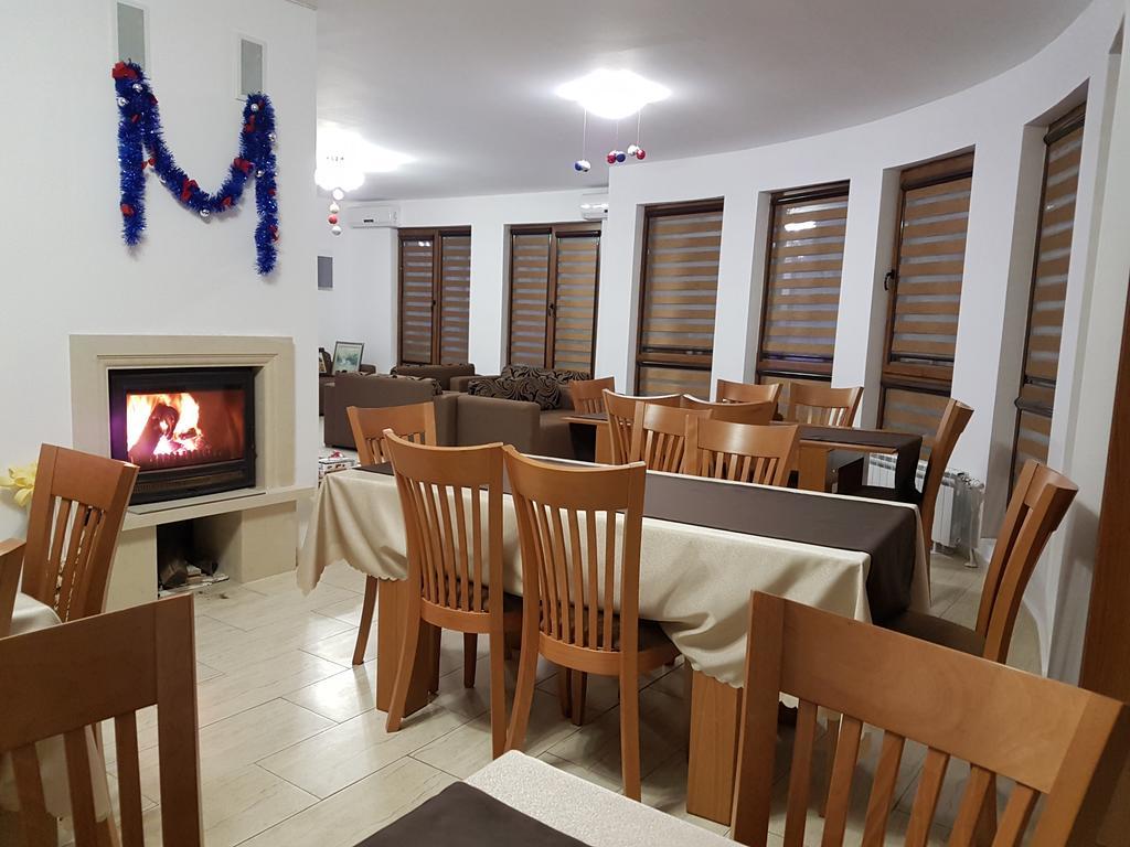 ספרבה בניה Yuliya Guest House מראה חיצוני תמונה
