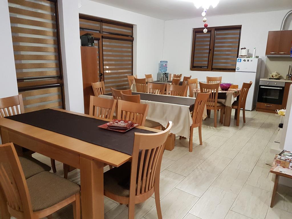 ספרבה בניה Yuliya Guest House מראה חיצוני תמונה