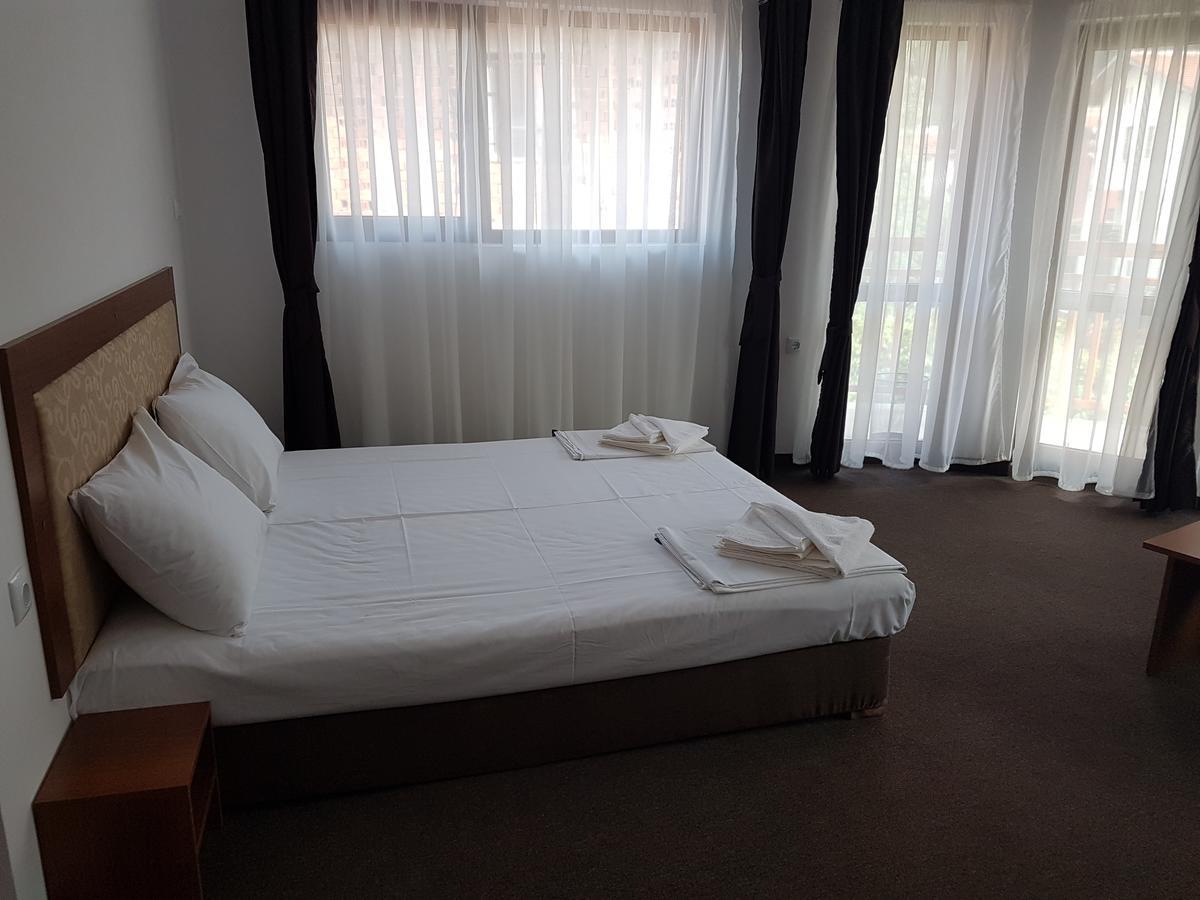 ספרבה בניה Yuliya Guest House מראה חיצוני תמונה